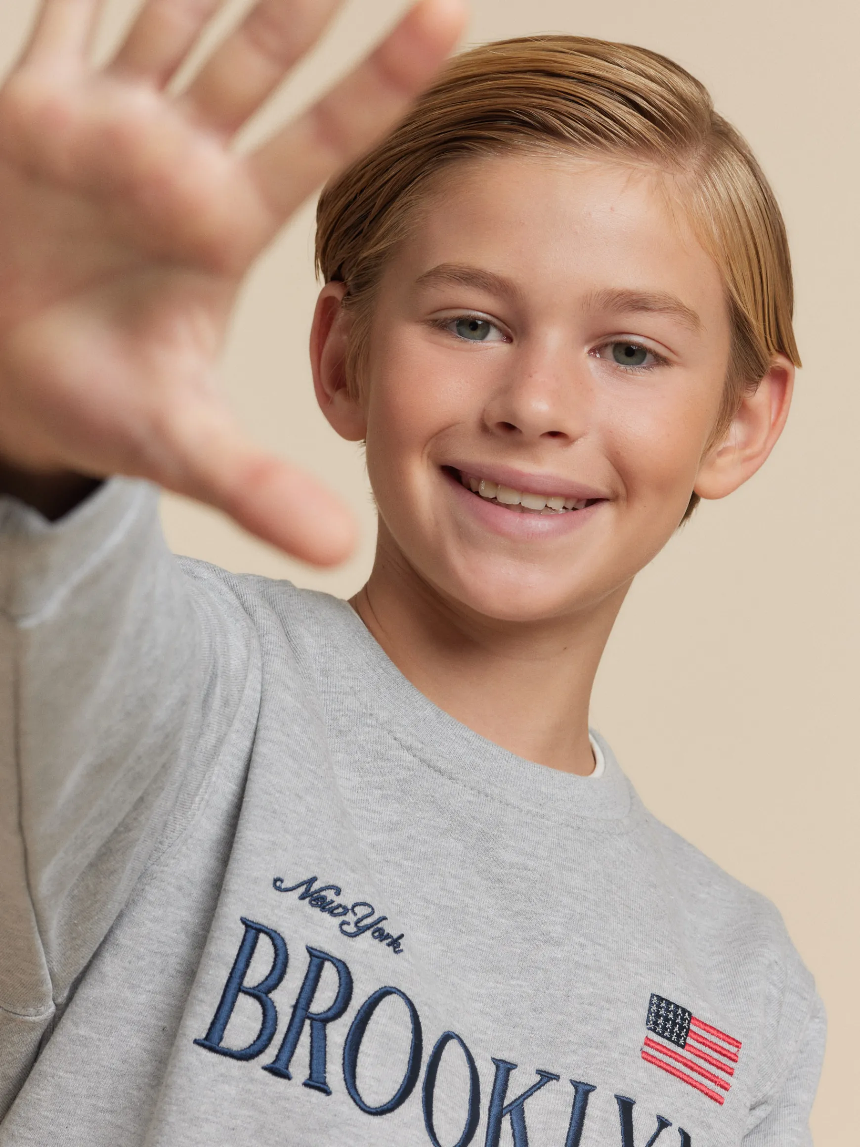 Alvaro Moreno Sudaderas|SUDADERA BROOKLIN KIDS Gris